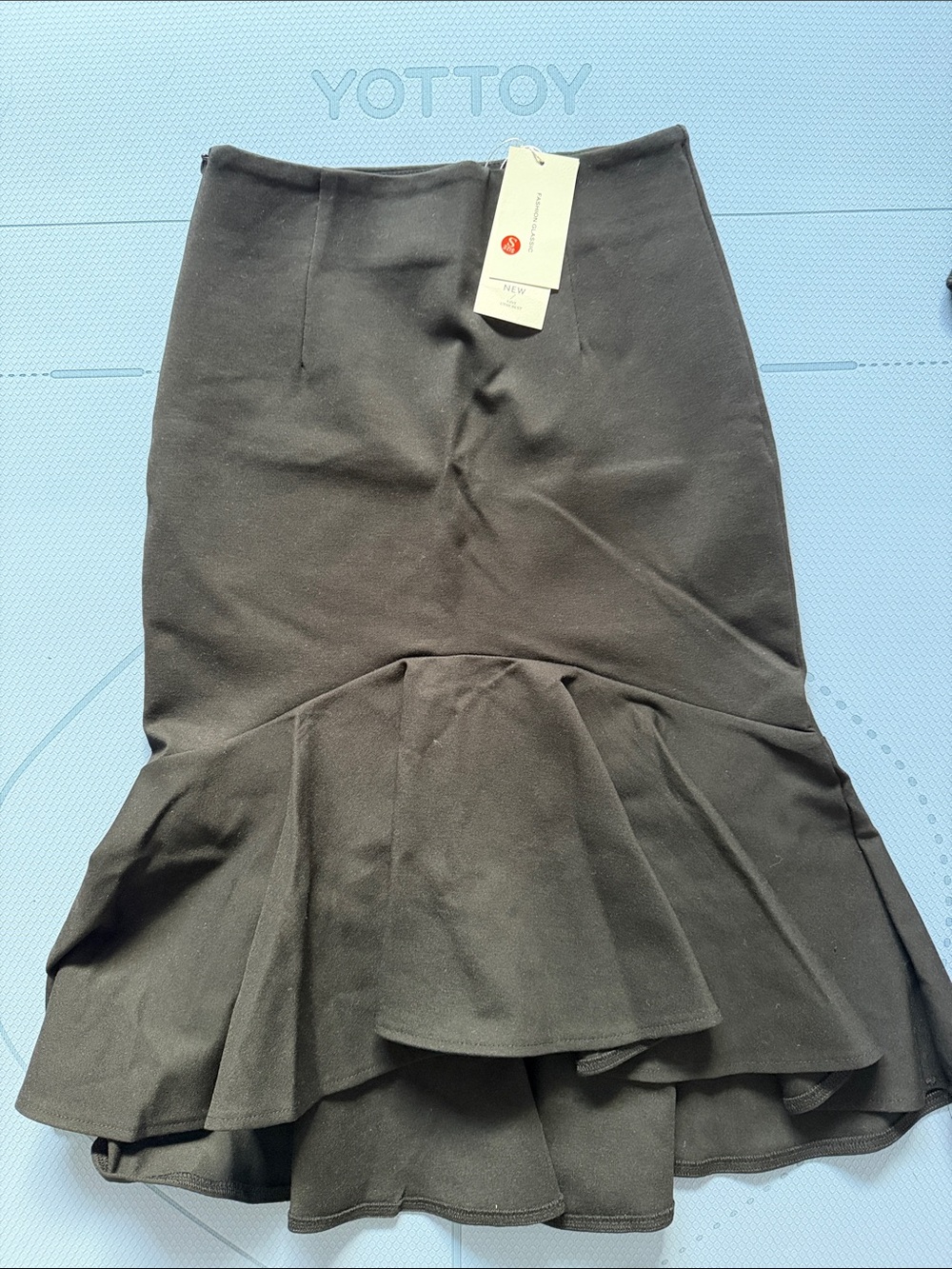 Women's Black Ruffle Hem Skirt - Unbranded